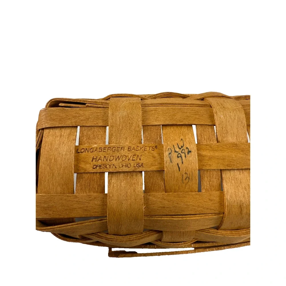 1992 Longaberger Lavender Basket w/Liner & Protector 8